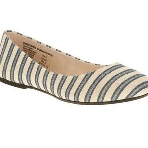 Navy and Beige Boutique Striped Canvas Rounded Toe Ballet Flats Size 6